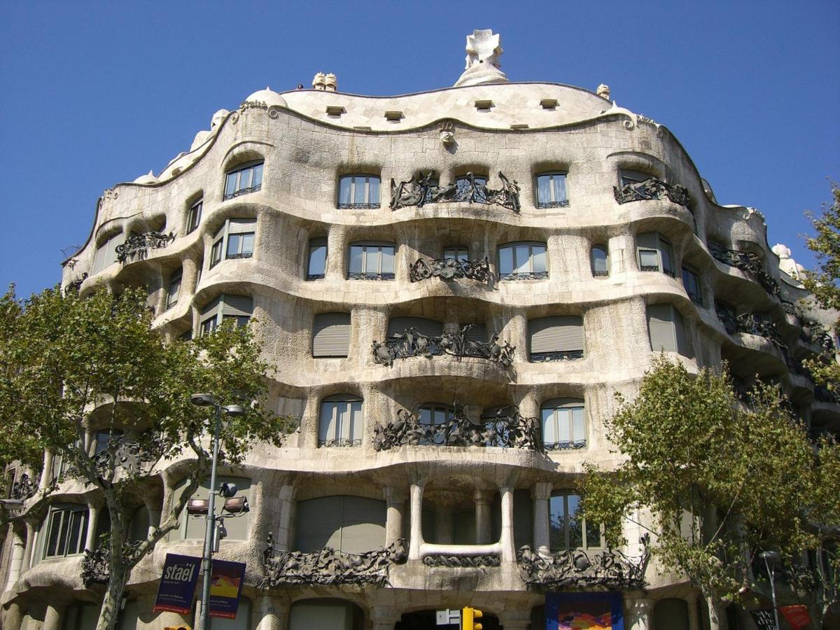 Girona - Modernist Apartments Next To Paseo De Gracia บาร์เซโลนา ภายนอก รูปภาพ