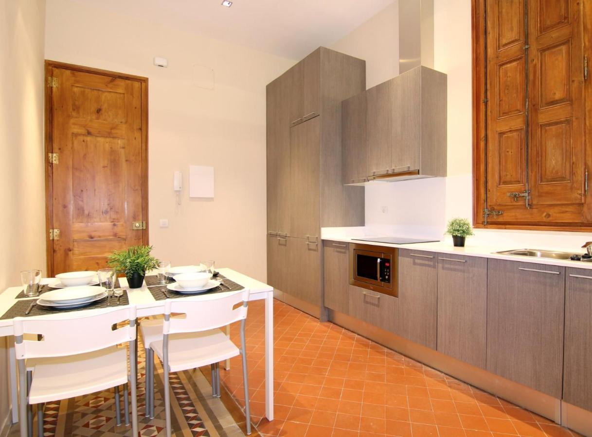 Girona - Modernist Apartments Next To Paseo De Gracia บาร์เซโลนา ภายนอก รูปภาพ